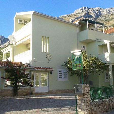 Apartmani Atila Damir Omiš Buitenkant foto