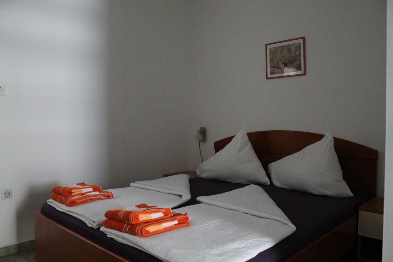 Apartmani Atila Damir Omiš Buitenkant foto