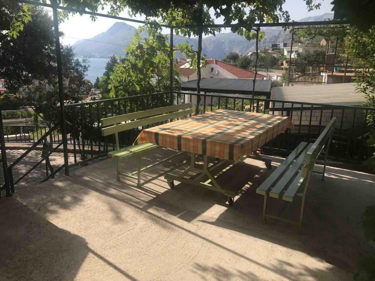 Apartmani Atila Damir Omiš Buitenkant foto
