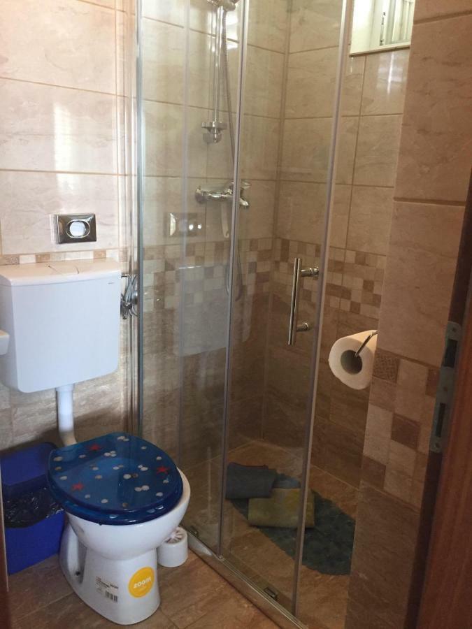 Apartmani Atila Damir Omiš Buitenkant foto
