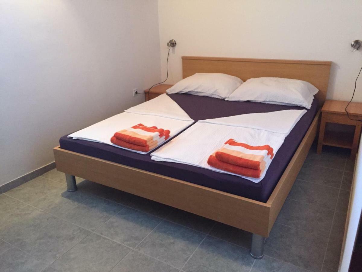 Apartmani Atila Damir Omiš Buitenkant foto