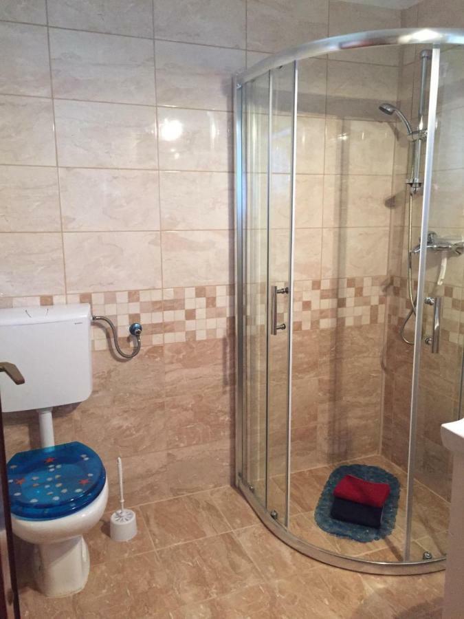 Apartmani Atila Damir Omiš Buitenkant foto