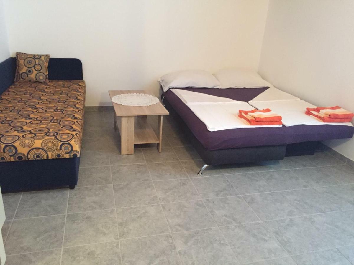 Apartmani Atila Damir Omiš Buitenkant foto