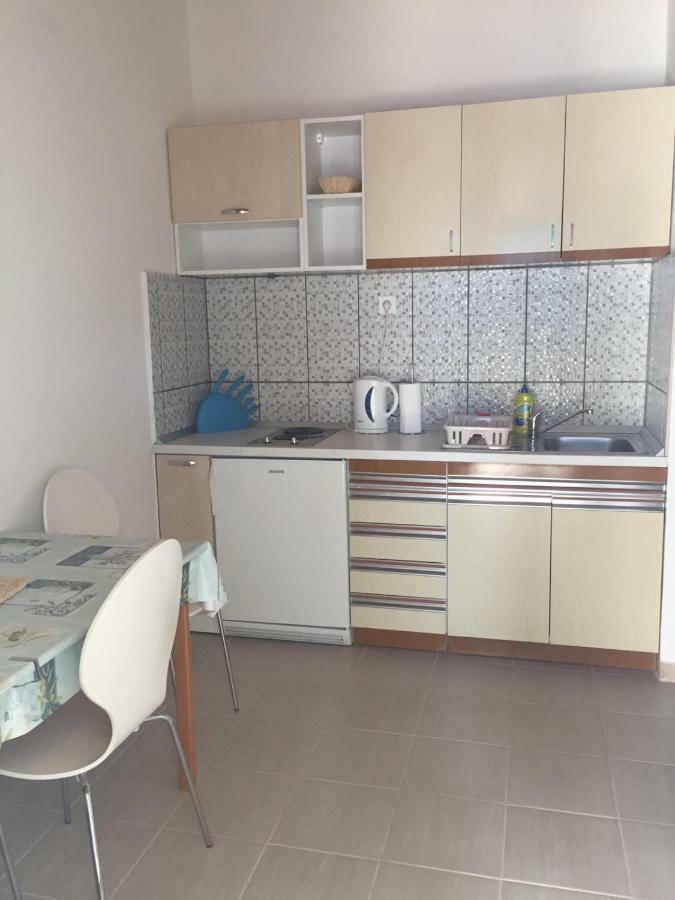 Apartmani Atila Damir Omiš Buitenkant foto